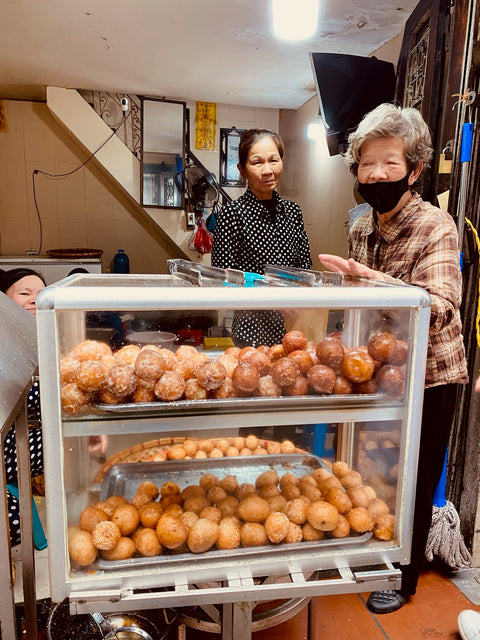 Eat Like A Local- Hanoi Street Food & Hidden Path