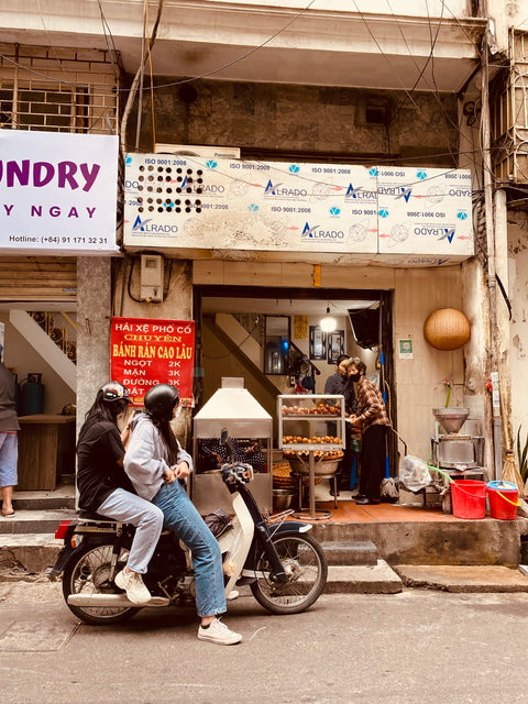 Hanoi Contrasts in the Old Quarter