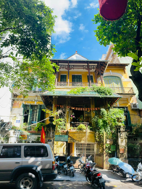 Coffee, History, and Architecture of the French Quarter Tour