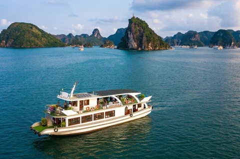 Halong Bay - WonderBay Cruise 1 Day Trip