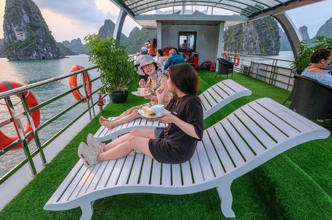 Halong Bay - WonderBay Cruise 1 Day Trip